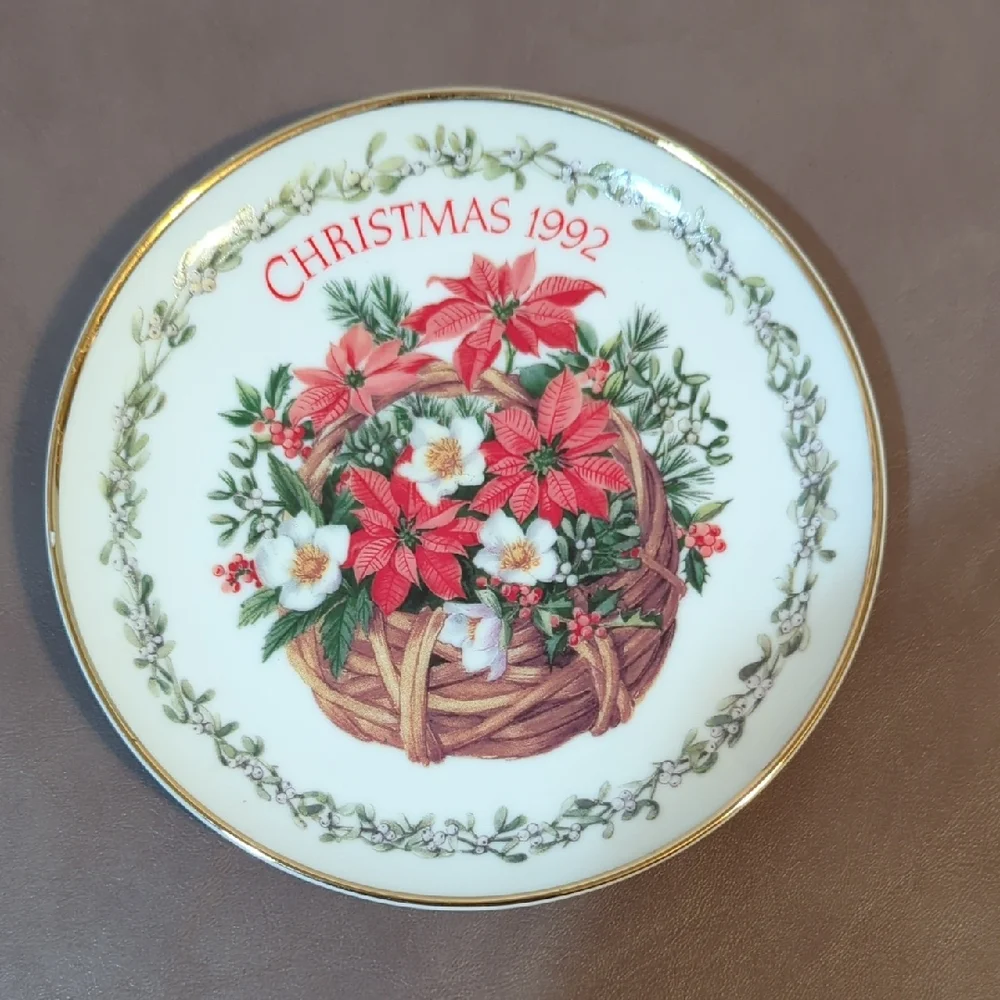 1992 Forget Me Not American Greetings Christmas 92 Small Plate Fine Porcelain